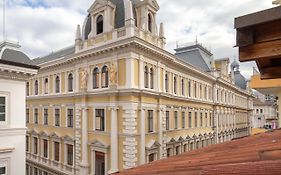 Rifugio Hemingway, Trieste centro con parcheggio